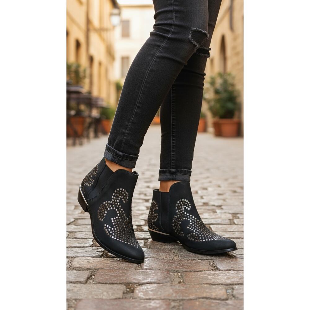 Schutz Distressed Leather Studded Ankle Boots Sz 8 – Rocker Western Vibe